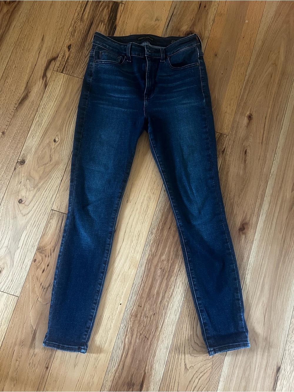Modern American high rise skinny jean sz 27